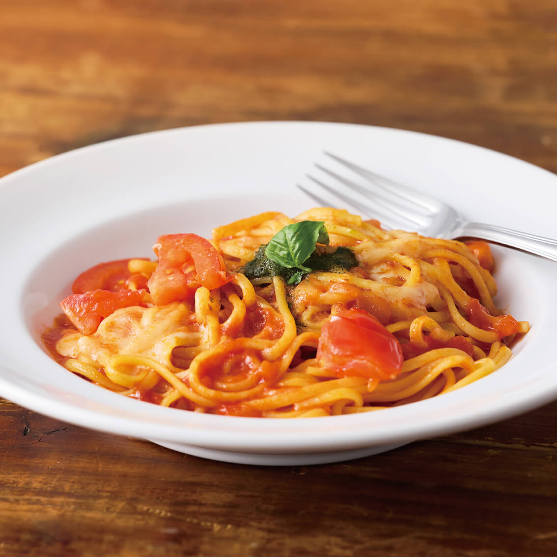 とろ〜りモッツアレラのトマトソース 生パスタ