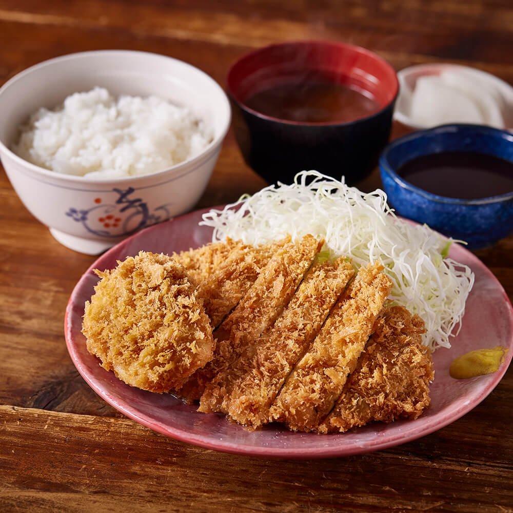 ロースかつ&秋鮭フライ定食